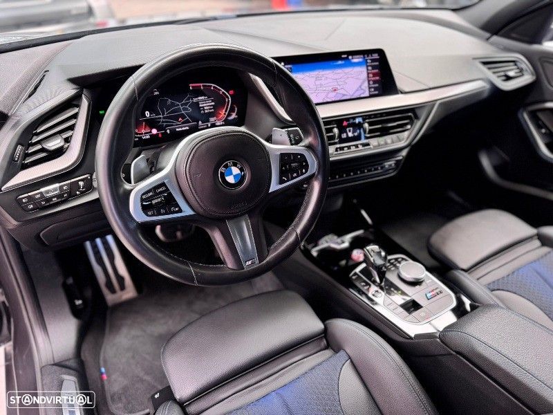 BMW 118 d Pack Desportivo M - 19