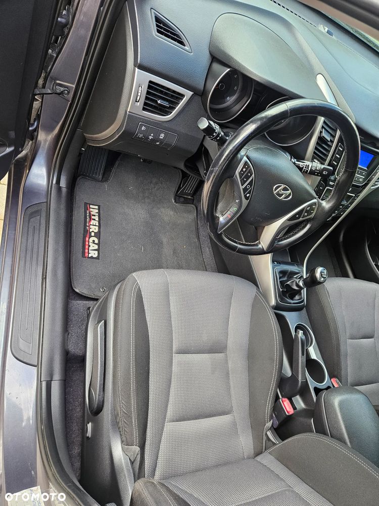 Hyundai i30 - 16