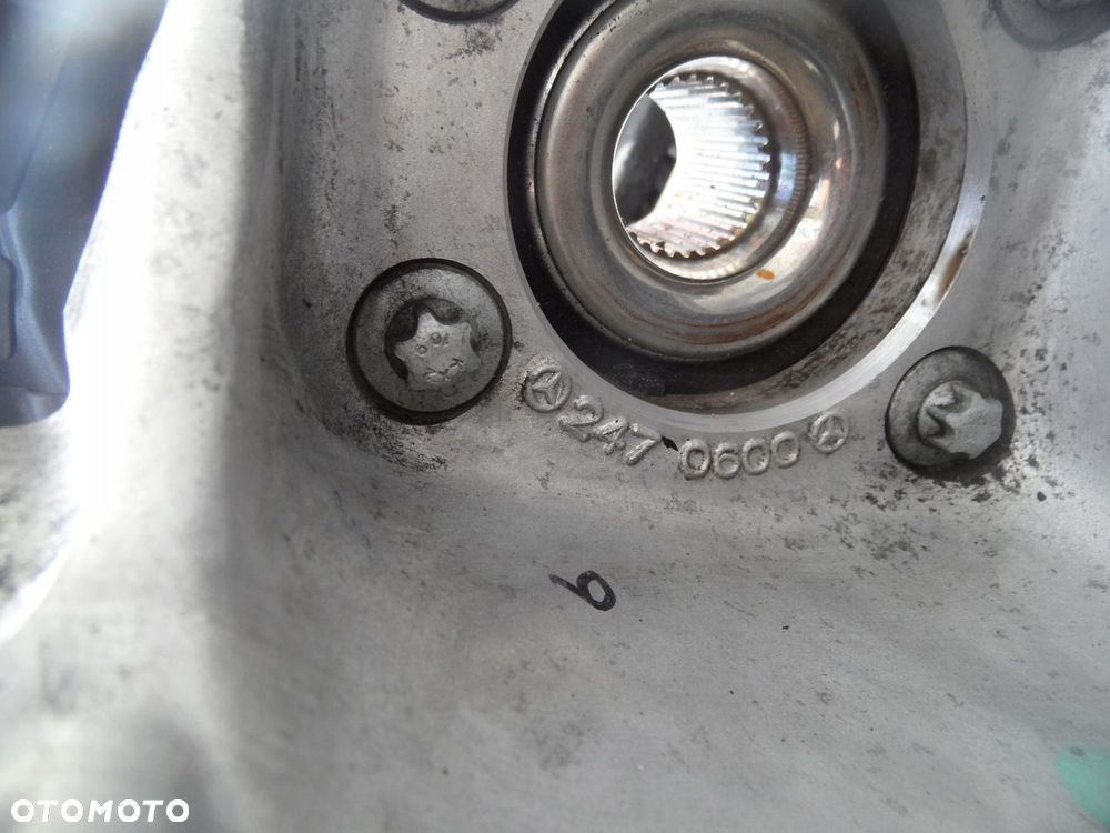 OŚ TYLNA BELKA TYŁ SANKI ZAWIESZENIE ZWROTNICA WAHACZ MERCEDES GLB W247 247 - 9