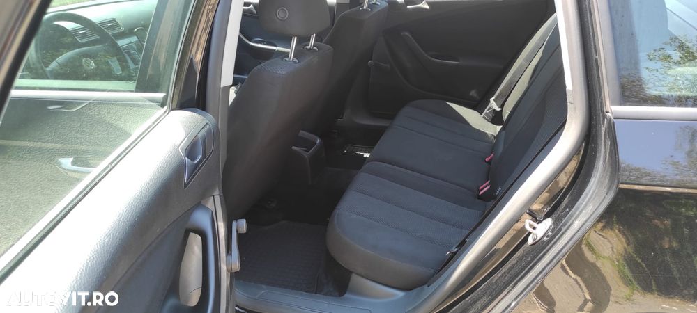 Volkswagen Passat 2.0 TDI Comfortline DPF DSG - 11