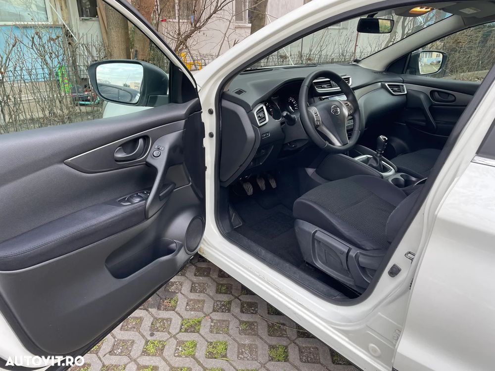 Nissan Qashqai 1.5 DCI Start/Stop N-Connecta - 14