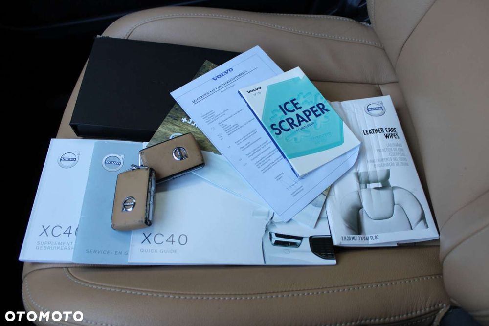 Volvo XC 40 - 40