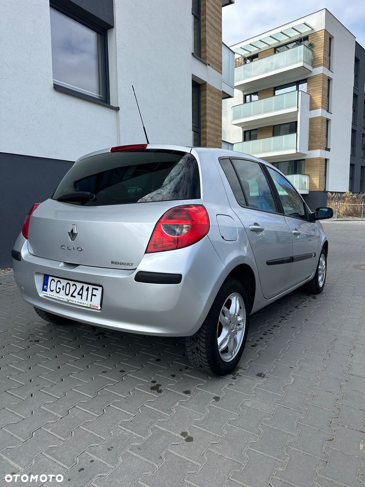 Renault Clio 1.5 dCi Extreme - 15