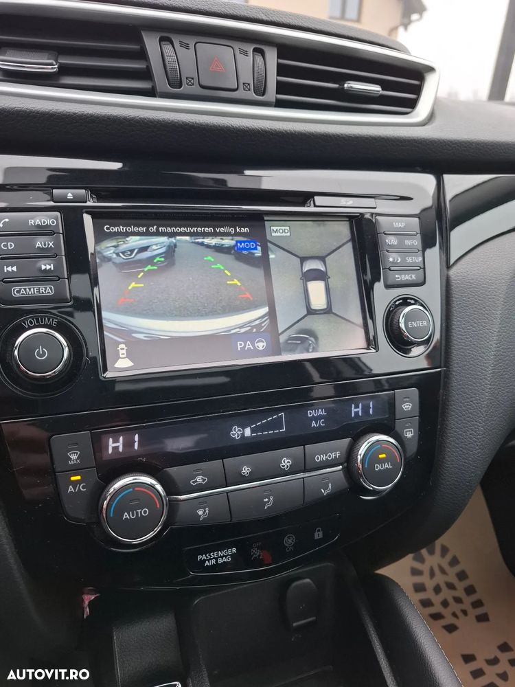 Nissan Qashqai 1.6 DIG-T TEKNA - 9