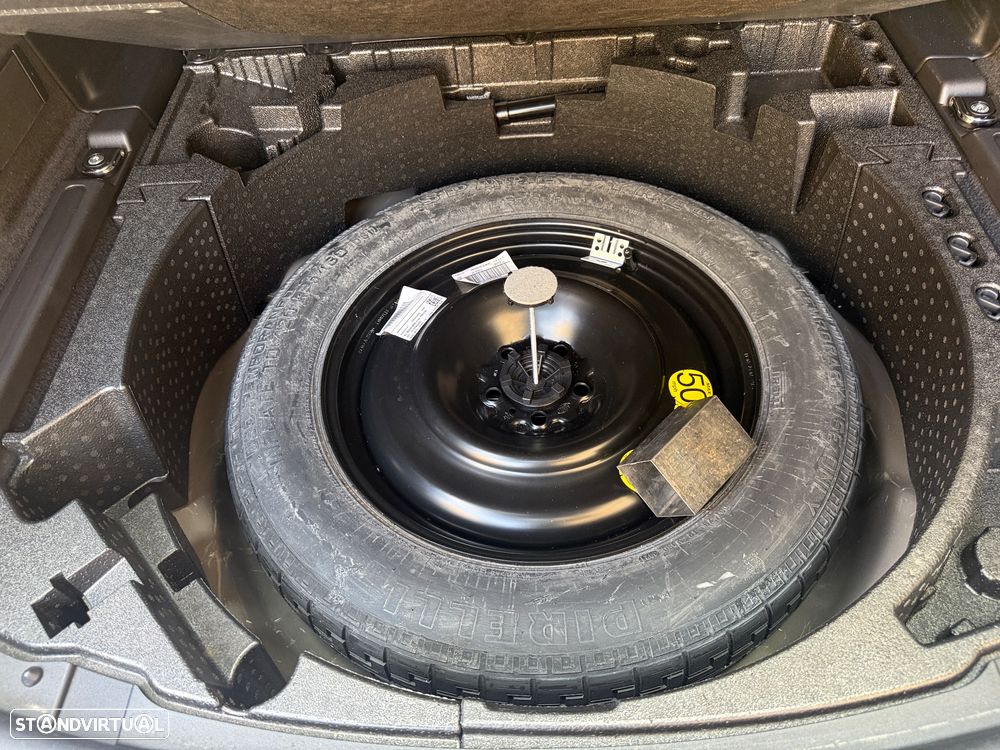 Land Rover Discovery Sport P300e - 21