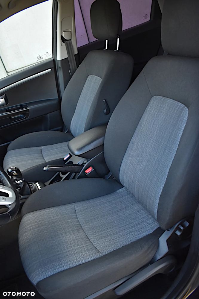 Kia Ceed - 7