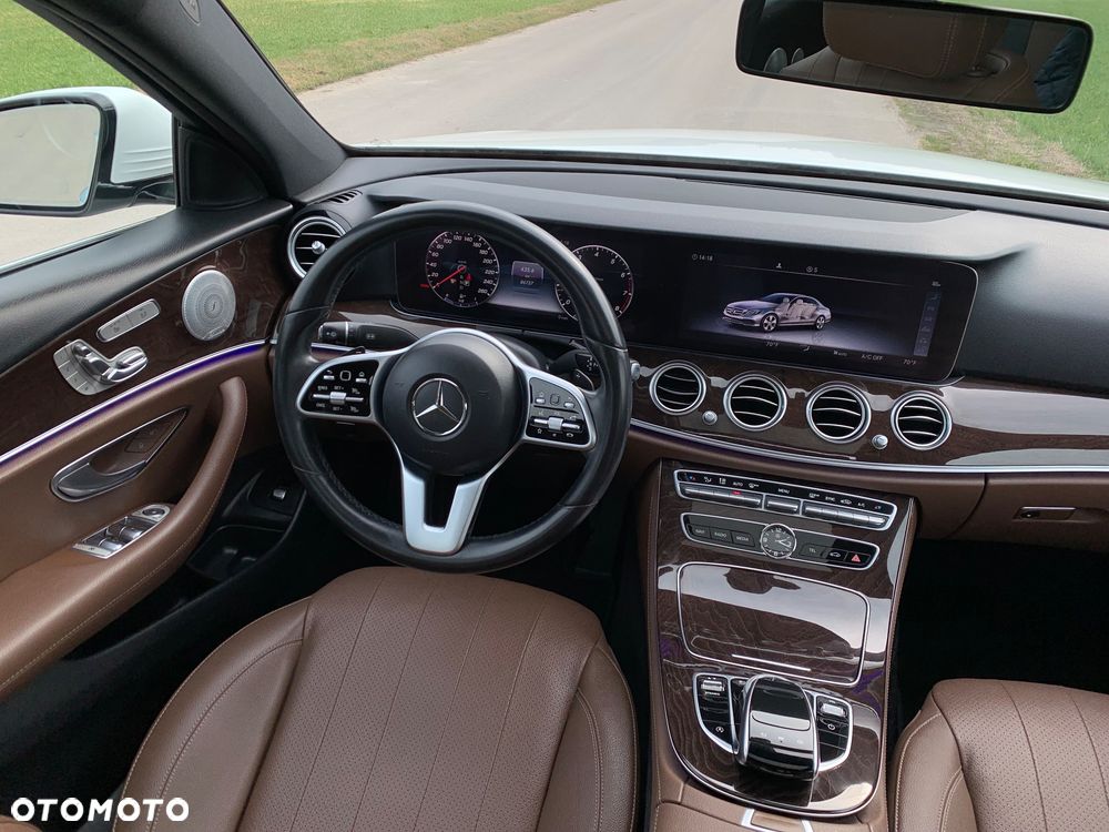 Mercedes-Benz Klasa E 350 9G-TRONIC AMG Line - 12
