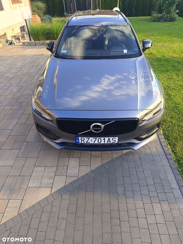 Volvo V90 D5 AWD Momentum - 2