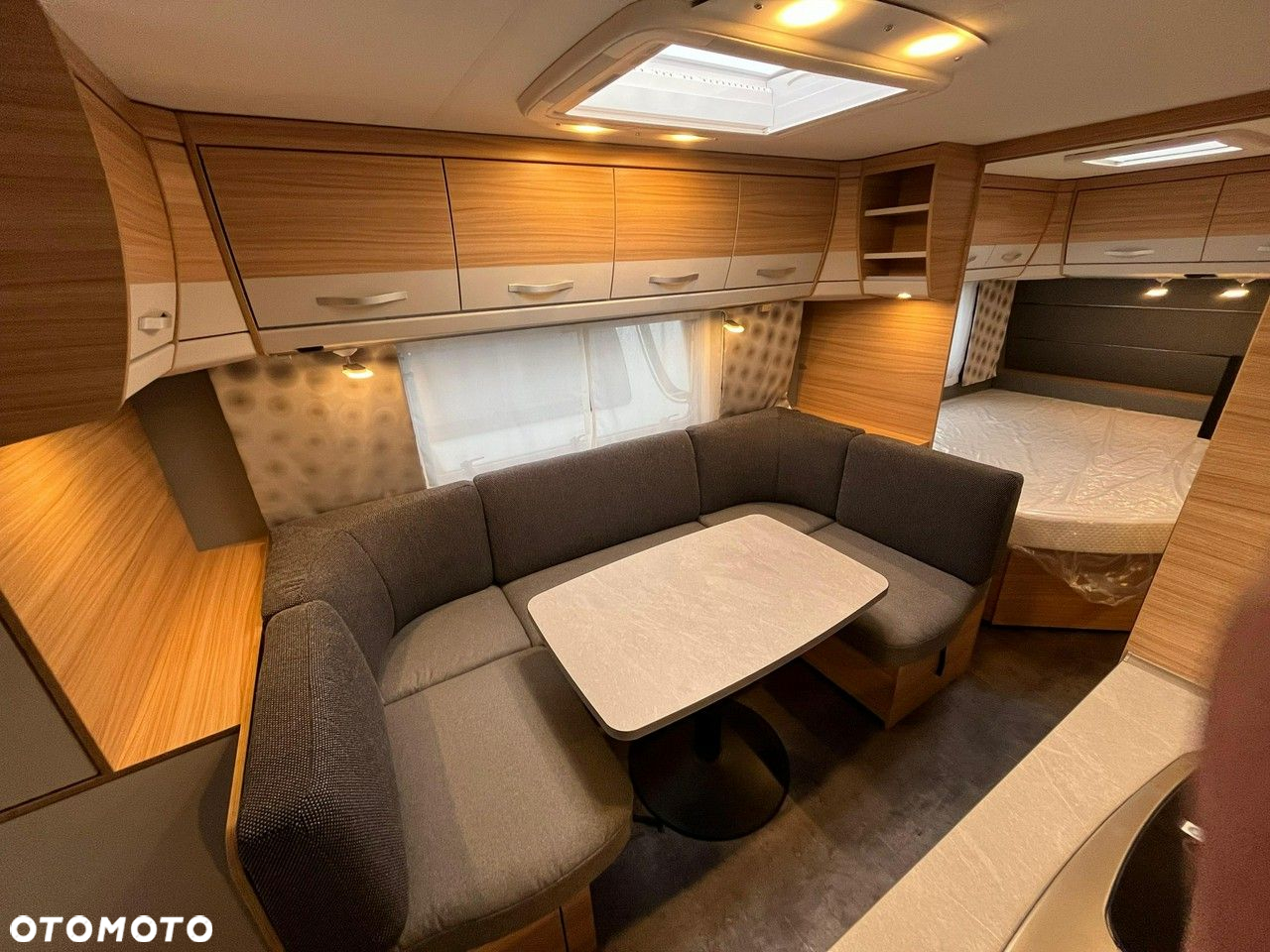 Dethleffs Camper 560 FMK - 10