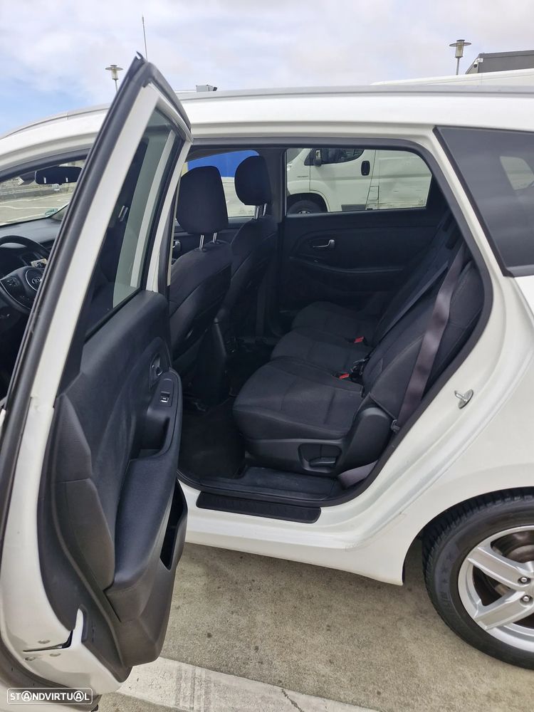 Kia Carens 1.7 CRDi Aut. Edition 7 - 16