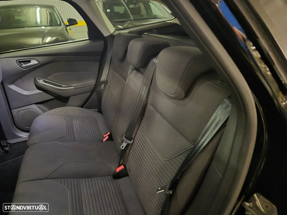 Ford Focus SW 1.5 TDCi Titanium - 20