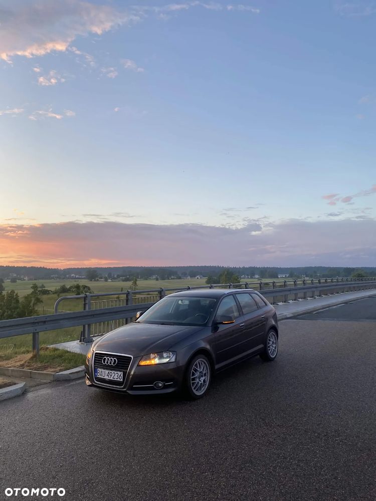 Audi A3 Sportback 1.6 TDI DPF Ambiente - 3
