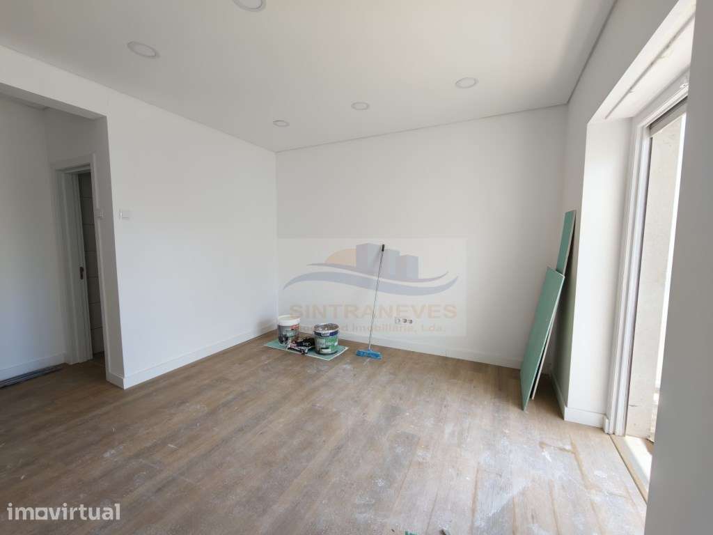 T1 Totalmente Remodelado com Garantia - Modernidade e Conforto em E... - Grande imagem: 4/4