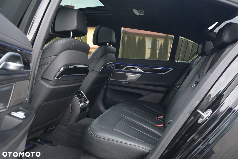 BMW Seria 7 - 21