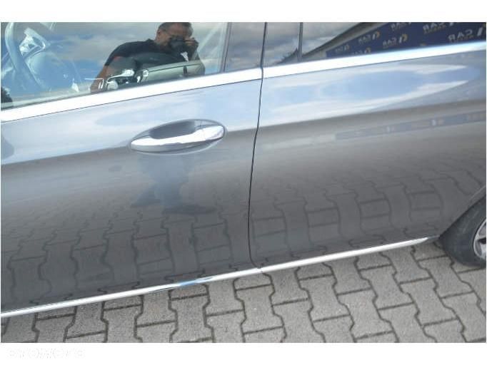 Mercedes-Benz Klasa E - 29