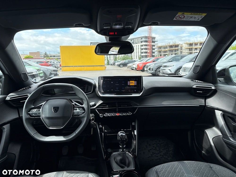 Peugeot 2008 - 8
