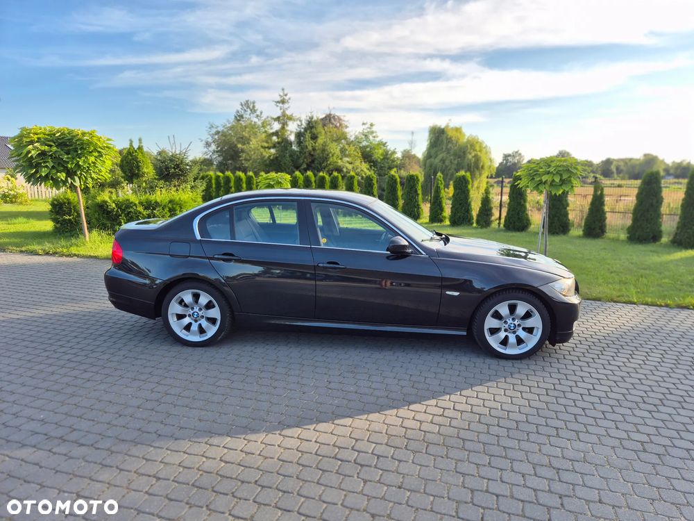 BMW Seria 3 325i Edition Sport - 25