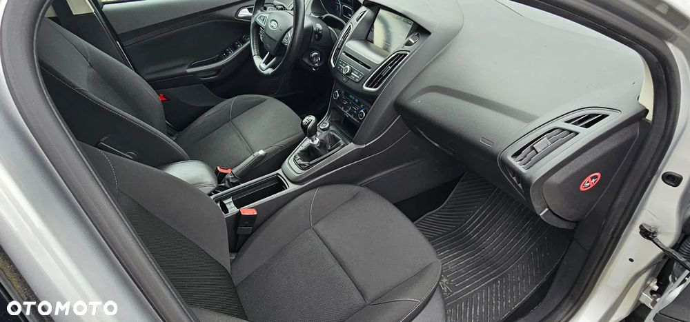 Ford Focus 2.0 TDCi Titanium ASS - 10