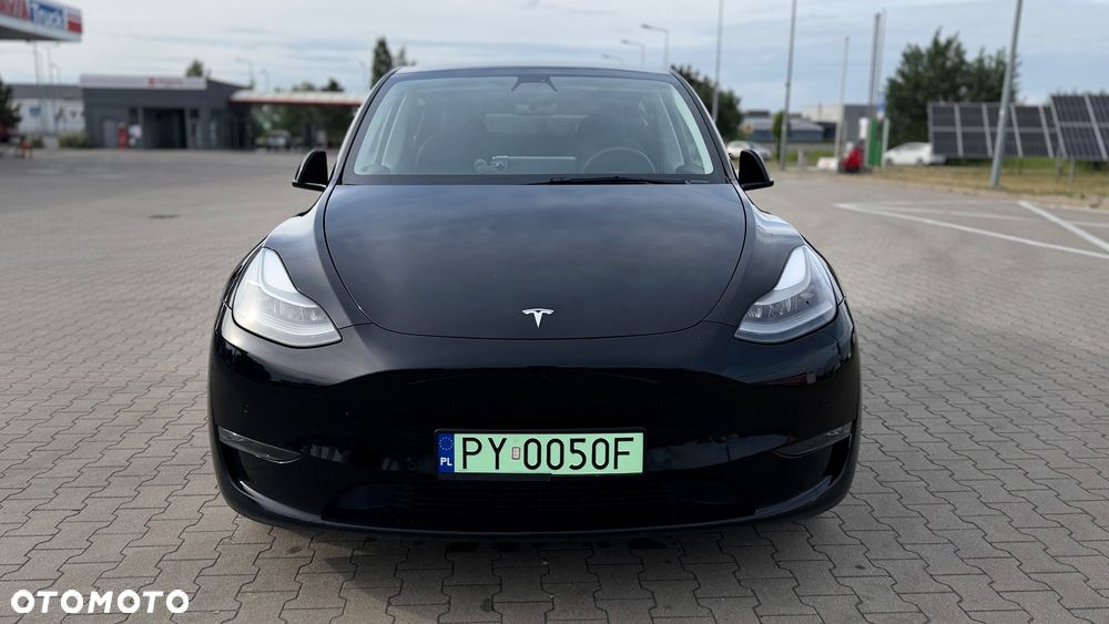 Tesla Model Y - 7