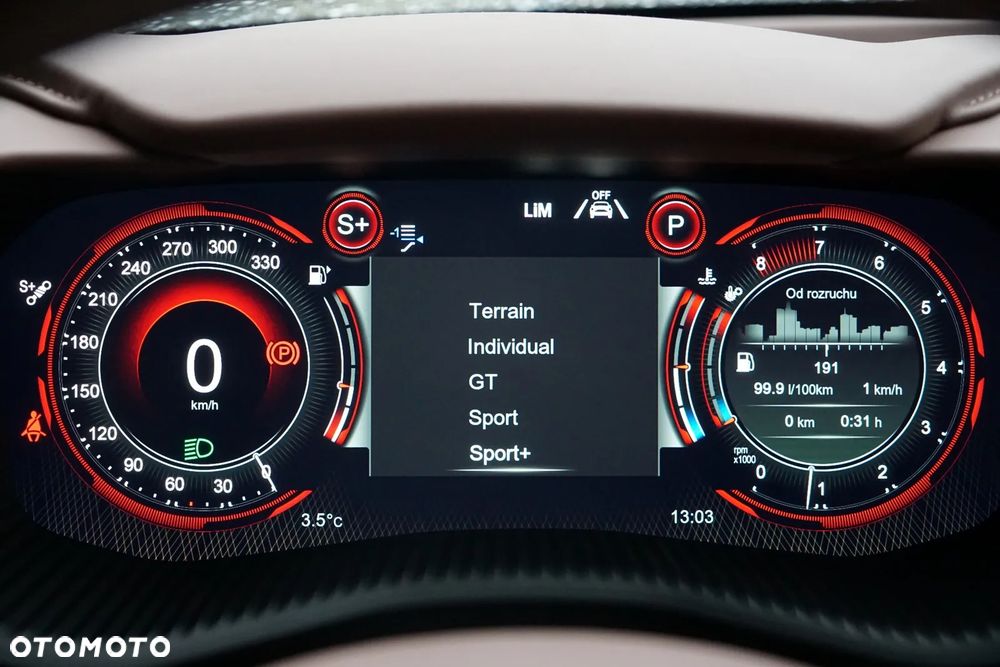 Aston Martin DBX - 33