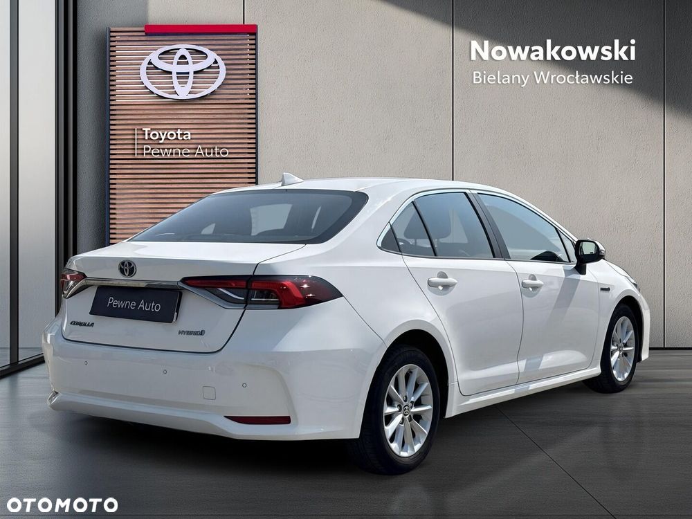 Toyota Corolla 1.8 Hybrid Comfort - 29