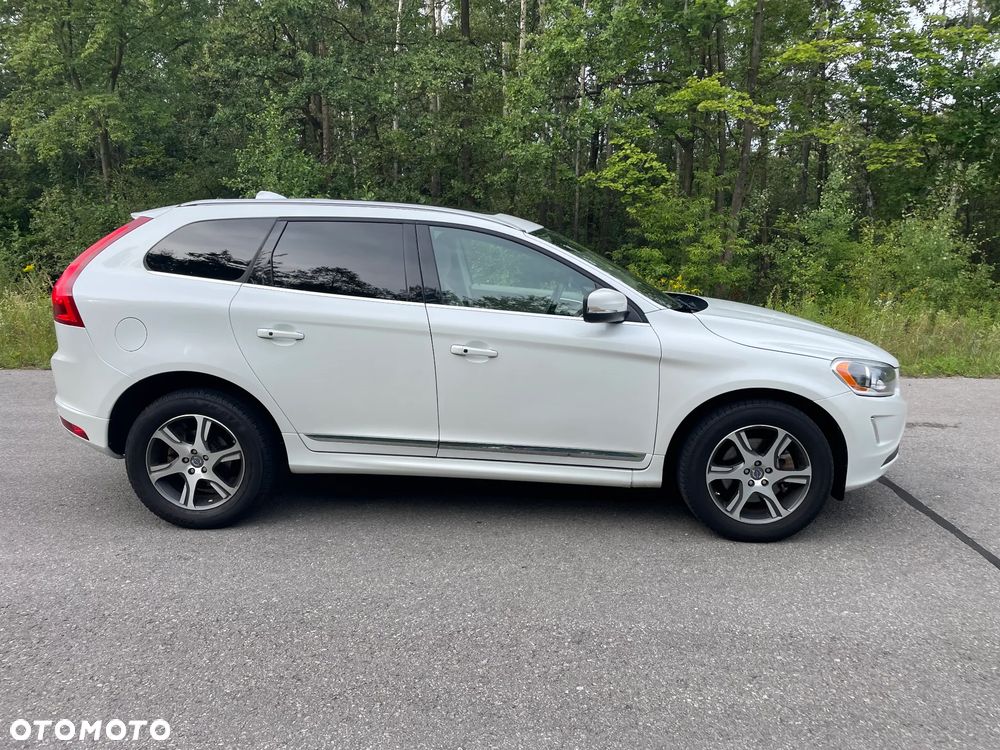 Volvo XC 70 T6 AWD Momentum - 4