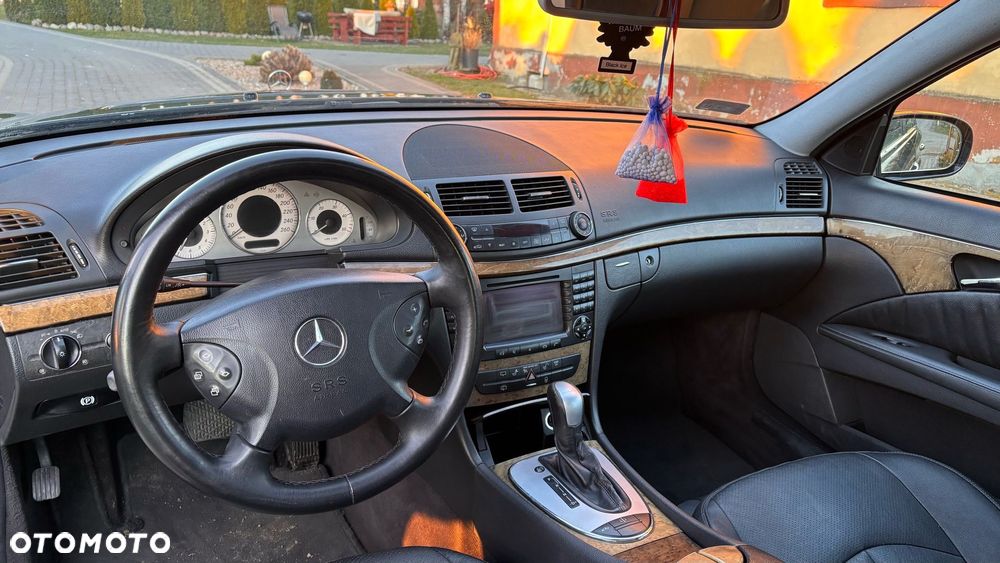 Mercedes-Benz Klasa E 320 CDI 4-Matic T Avantgarde - 2