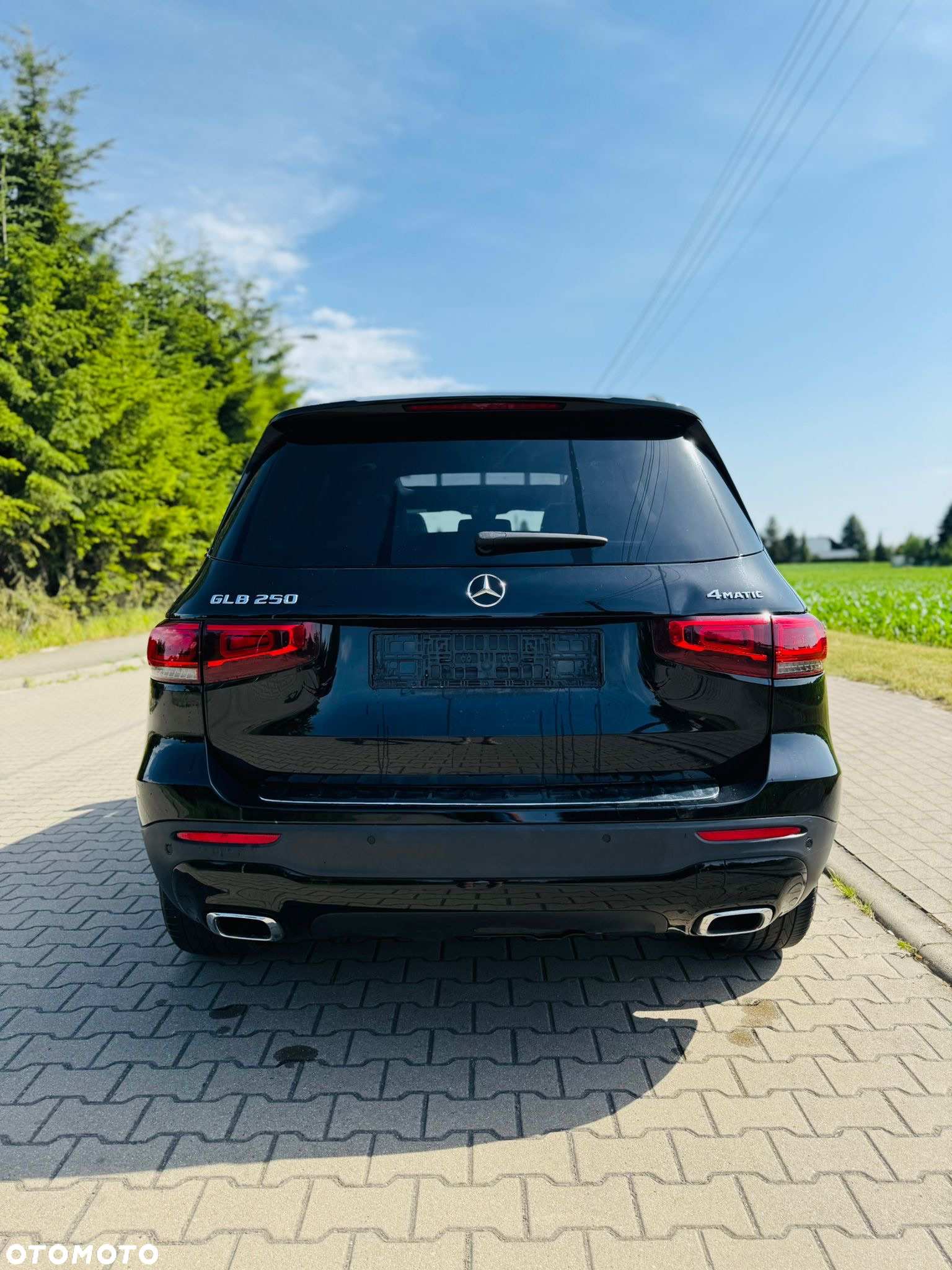 Mercedes-Benz GLB 250 4Matic 8G-DCT - 2