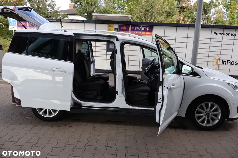 Ford Grand C-MAX - 18