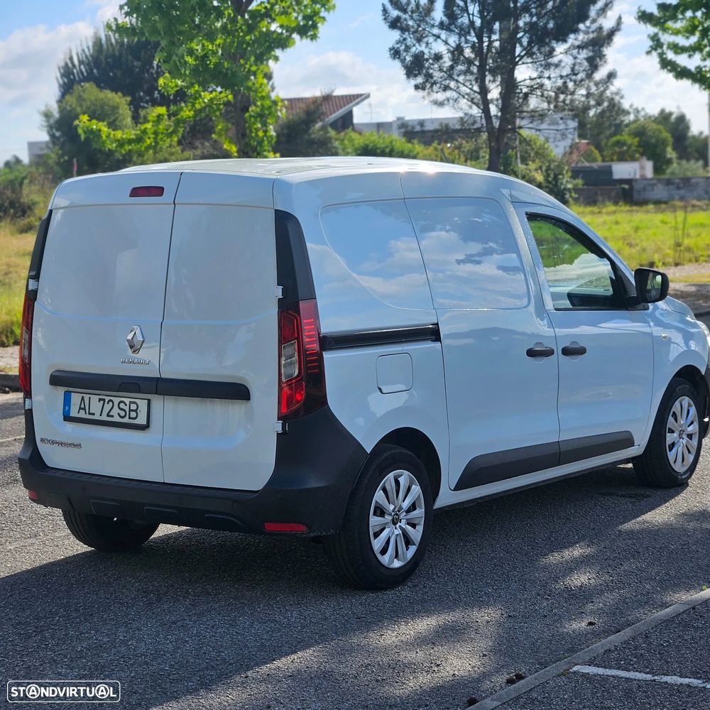 Renault Express - 4