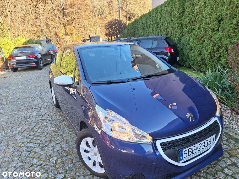Peugeot 208 - 25