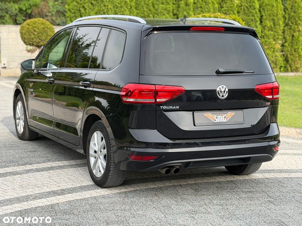 Volkswagen Touran - 4