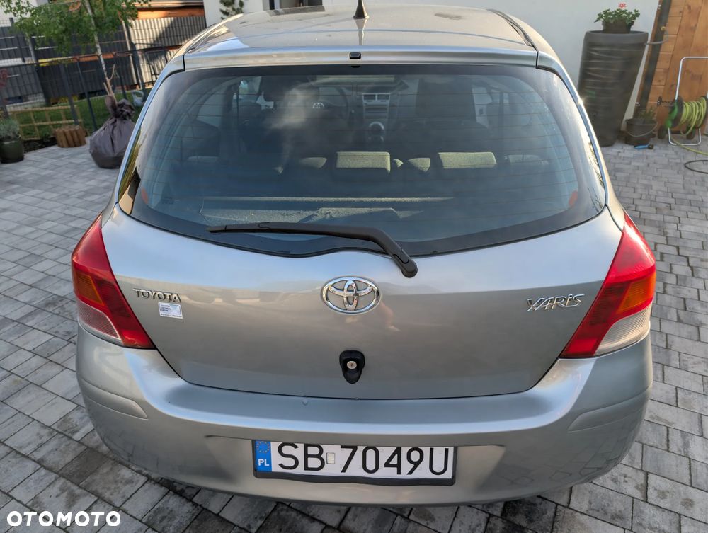 Toyota Yaris 1.4 D-4D Terra A/C - 12