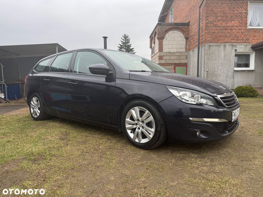 Peugeot 308 - 8