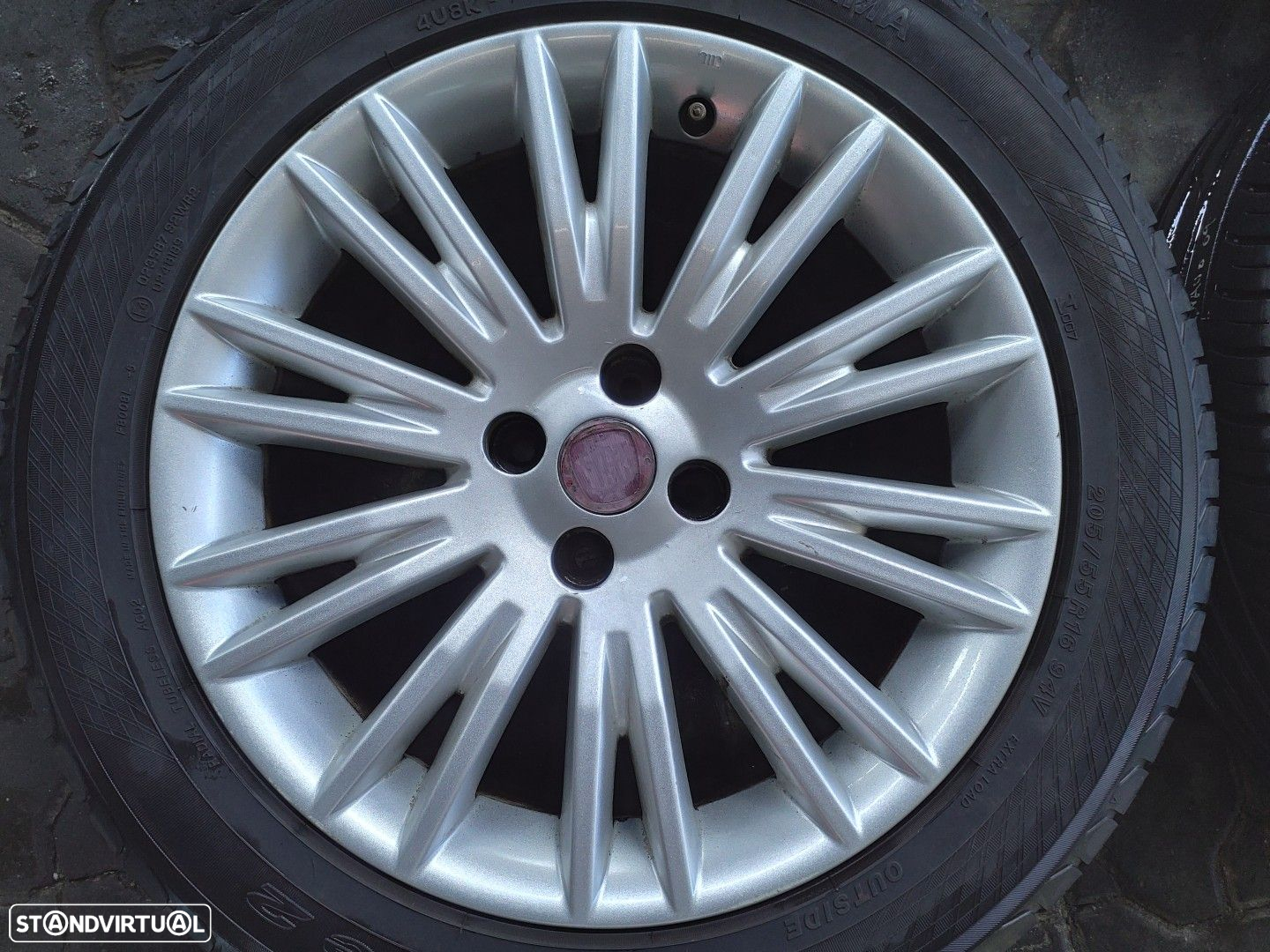 Jantes FIAT BRAVO II R16 com pneus 205/55 furação 4x98 - 4