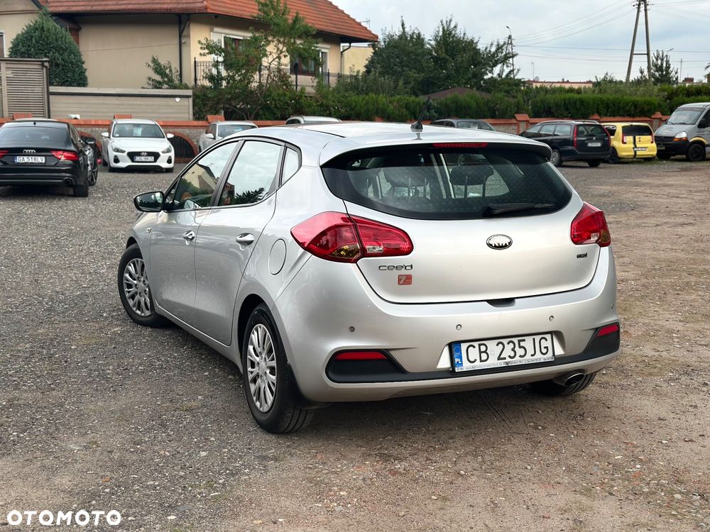 Kia Ceed - 9