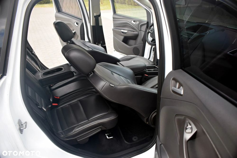 Ford Kuga 1.5 EcoBoost 4x4 Titanium - 37