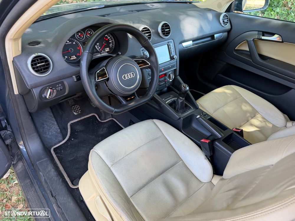 Audi A3 1.6 TDI DPF Attraction - 15