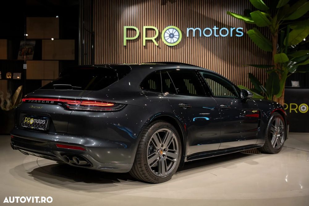 Porsche Panamera - 16