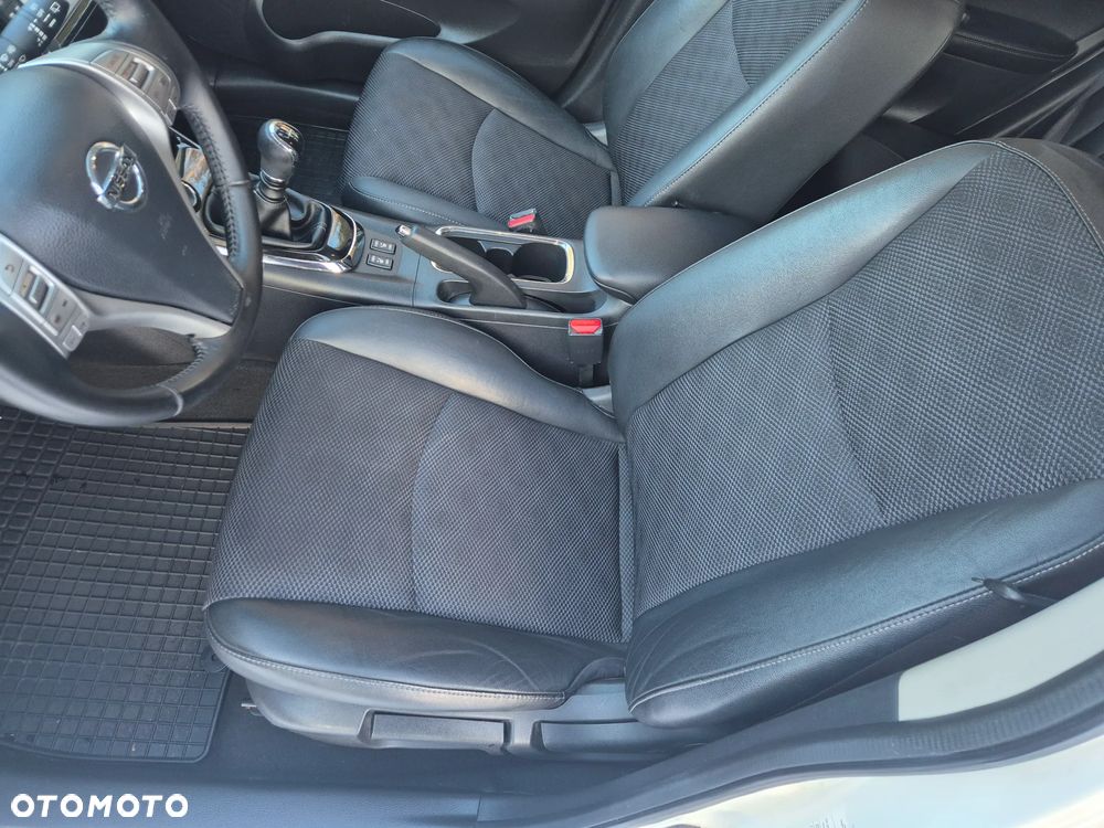 Nissan Pulsar 1.2 DIG-T Tekna EU6 - 21