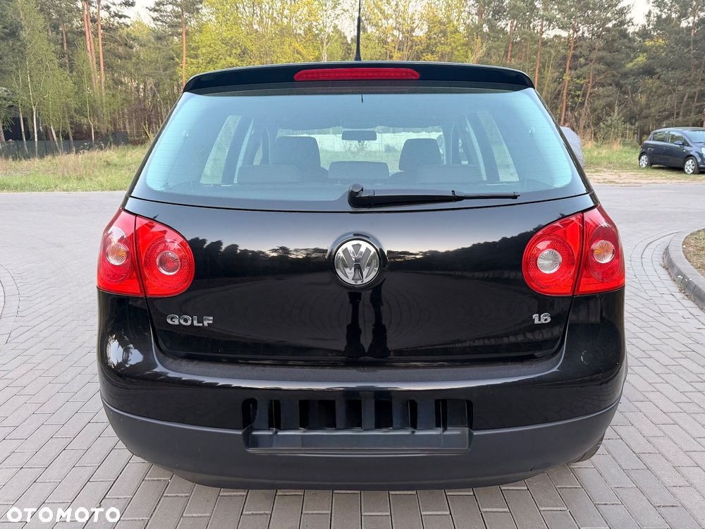 Volkswagen Golf 1.6 Team - 6