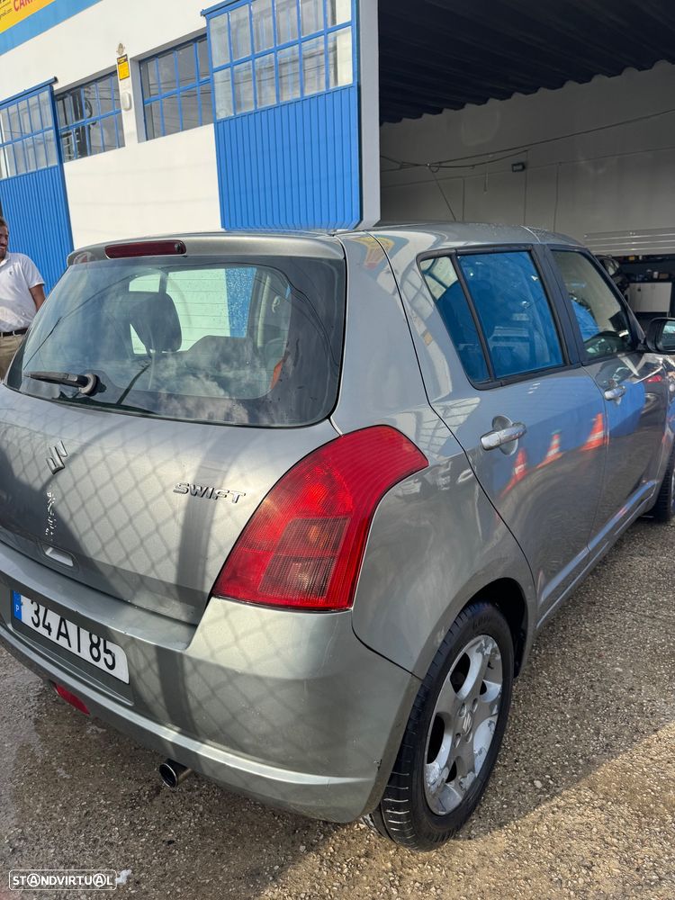Suzuki Swift 1.3 DDiS GL - 3