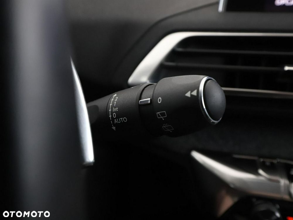 Peugeot 3008 PureTech 130 Stop & Start GPF EAT8 Allure - 36