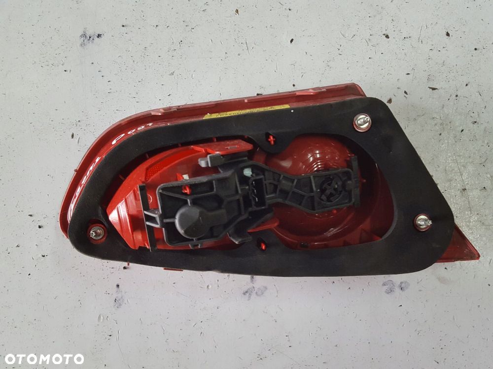 SEAT LEON 2 II LIFT 09-12r LAMPA LED KLAPY PRAWA TYŁ ANGLIK - 3