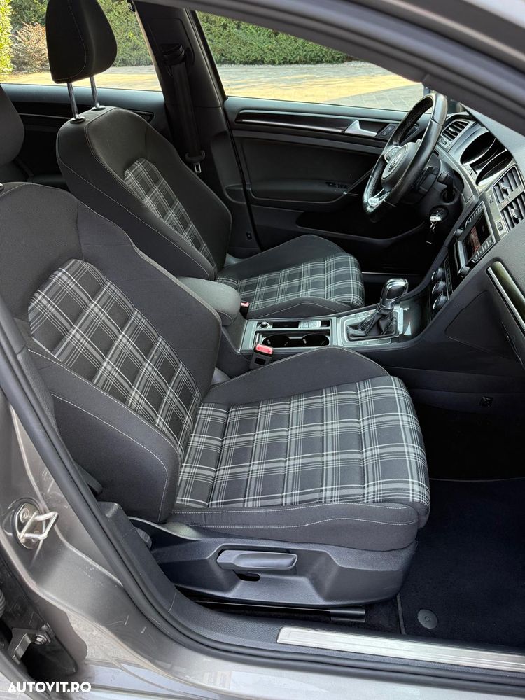 Volkswagen Golf 2.0 TDI DPF BMT DSG GTD - 19