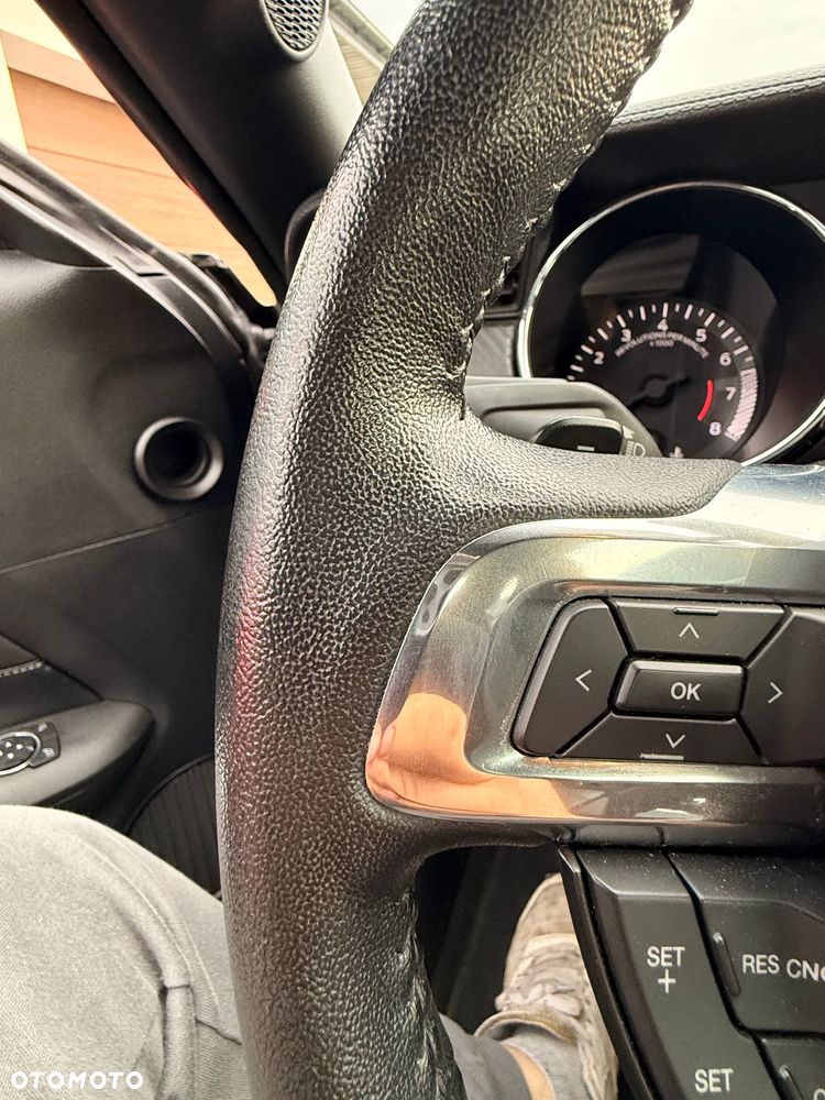 Ford Mustang 3.7 V6 Premium - 38