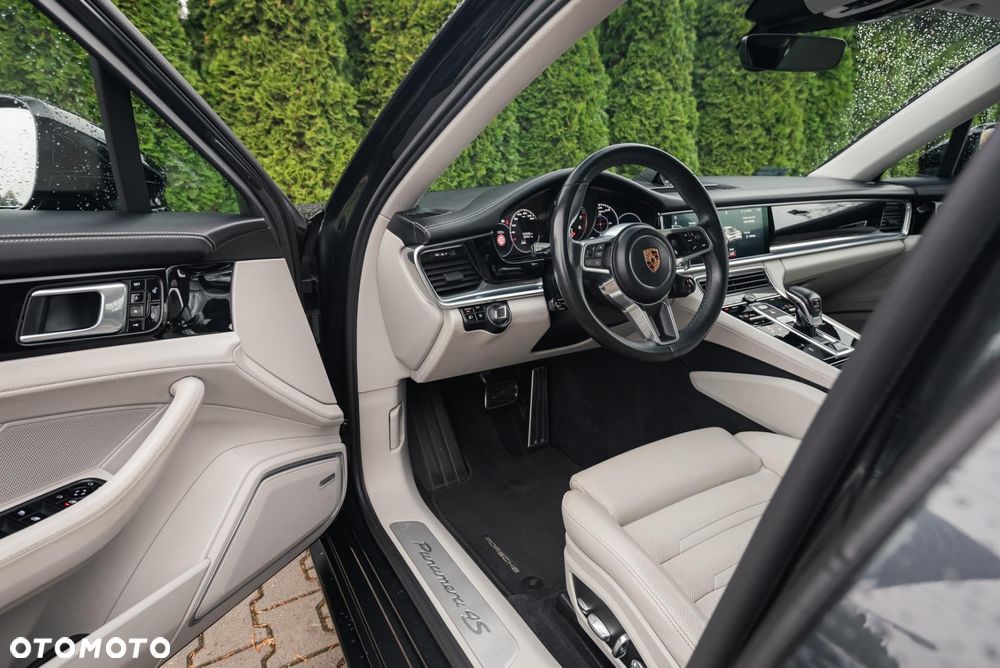 Porsche Panamera - 10