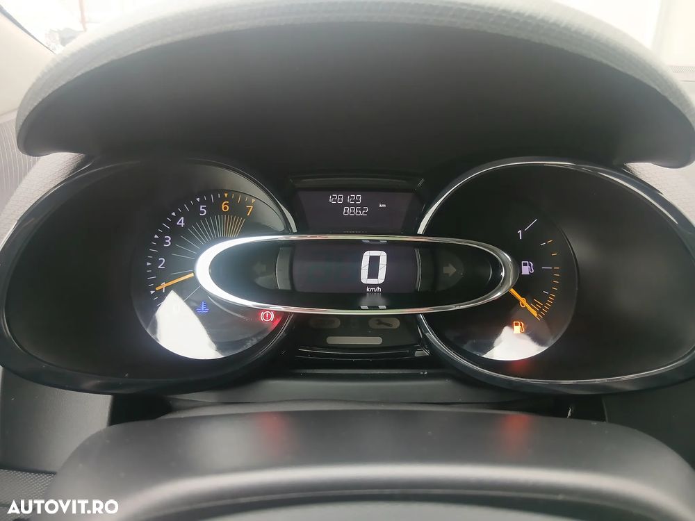 Renault Clio - 8