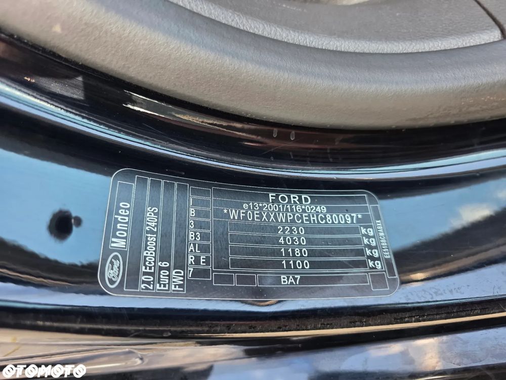 Ford Mondeo Vignale 2.0 EcoBoost - 38