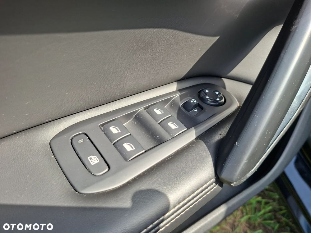 Peugeot 308 1.6 BlueHDi Allure S&S - 10